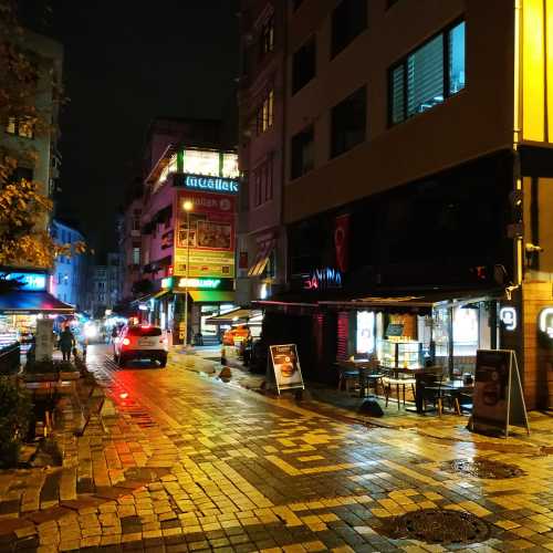 Стамбул. Улицы баров в Кадыкёй. (04.11.2020)
