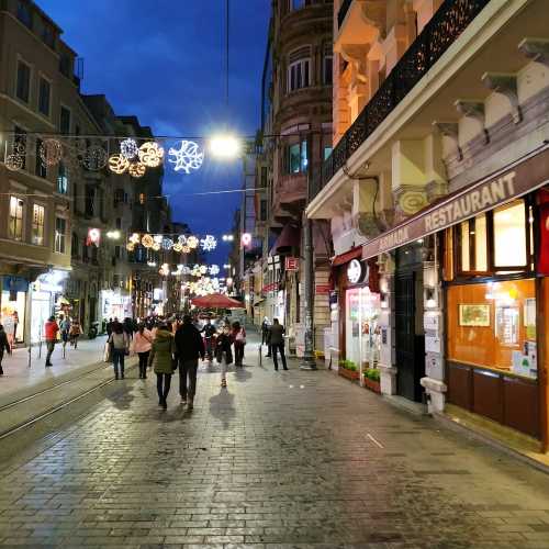 Стамбул. Улица Истикляль. (05.11.2020)