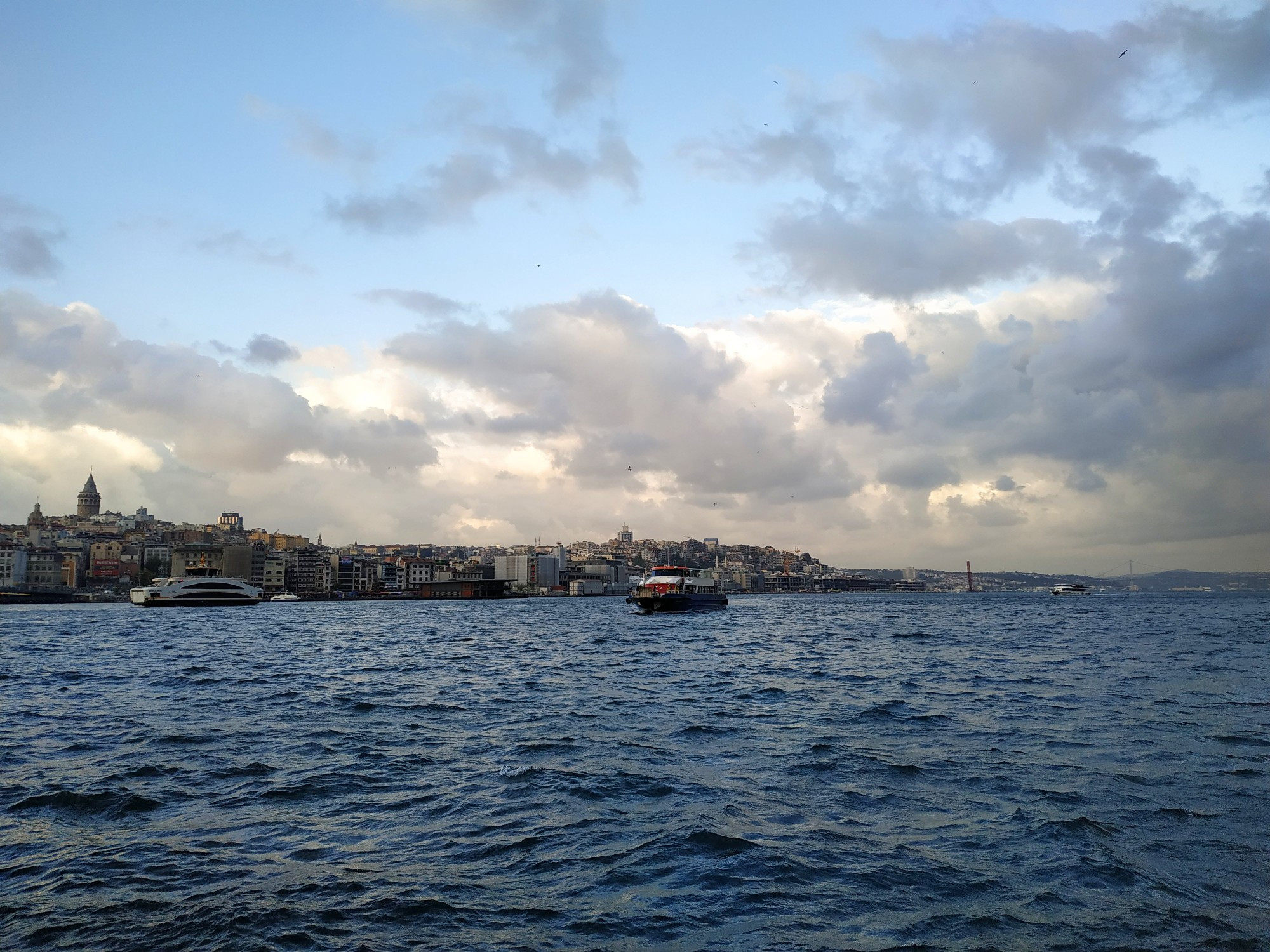 Стамбул. Вид на бухту Золотой Рог. (05.11.2020)