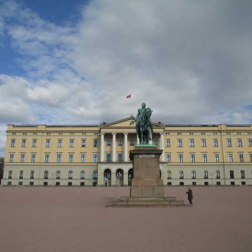 Осло. Королевский Дворец. (02.05.2015)