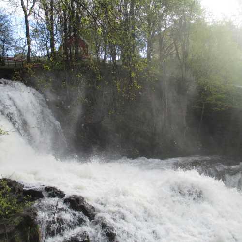 Осло. Водопад на реке Акерсельва. (02.05.2015)