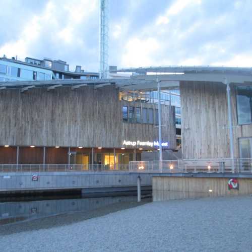 Осло. Здание музея современного искусства Аструп-Фернли. (01.05.2015)