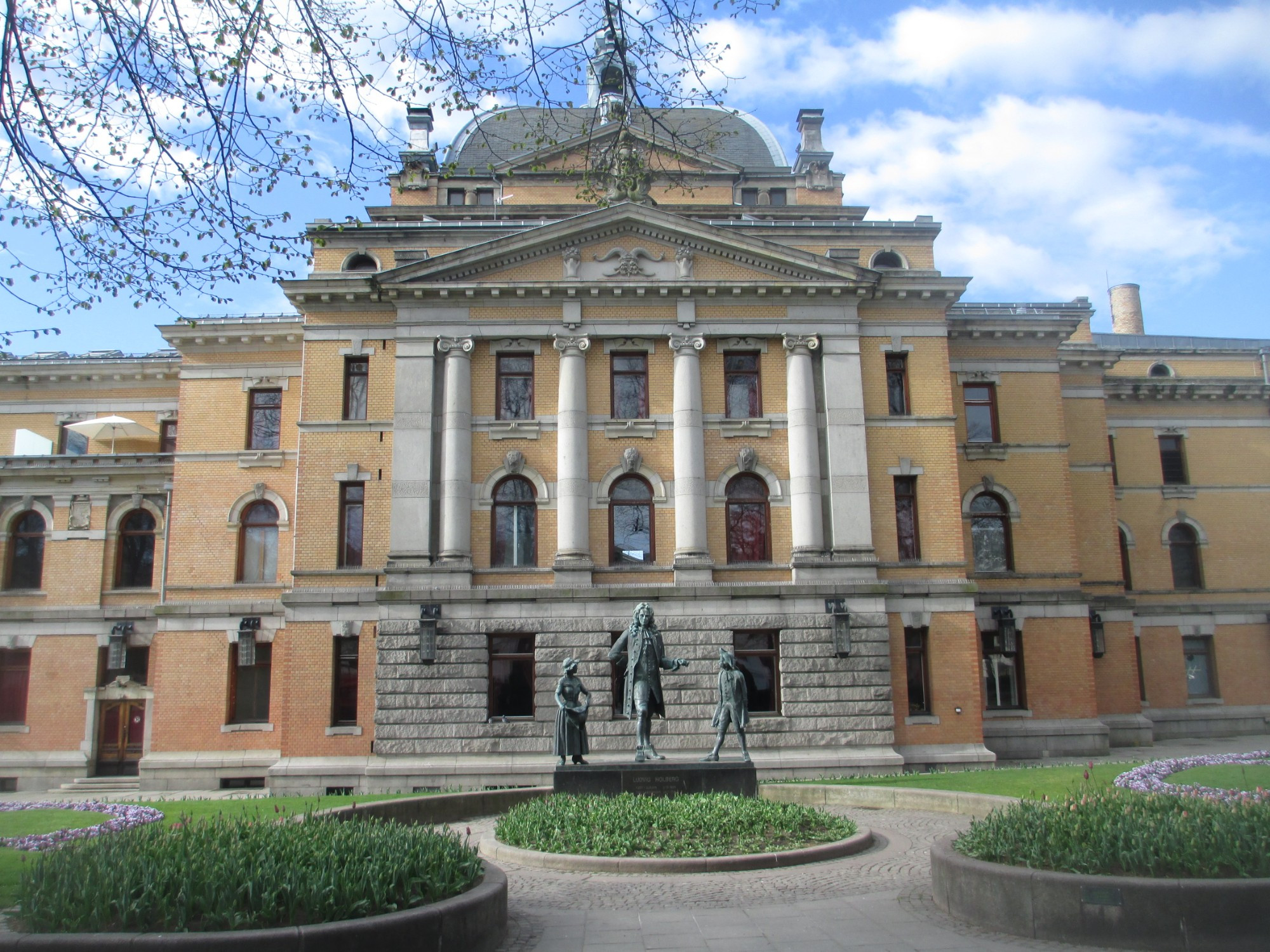 Осло. Национальный театр. (02.05.2015)