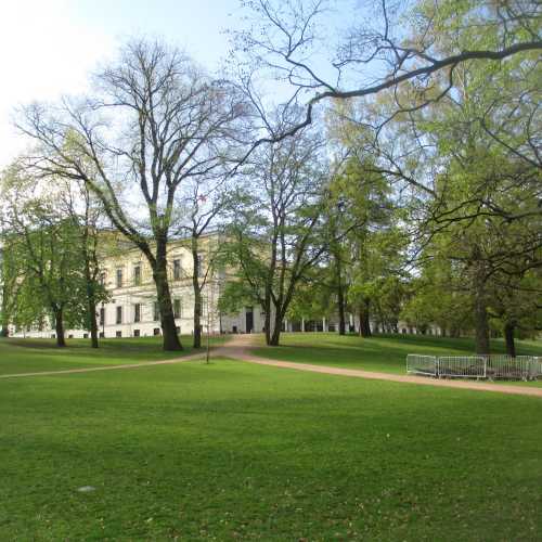 Осло. Дворцовый парк. (02.05.2015)