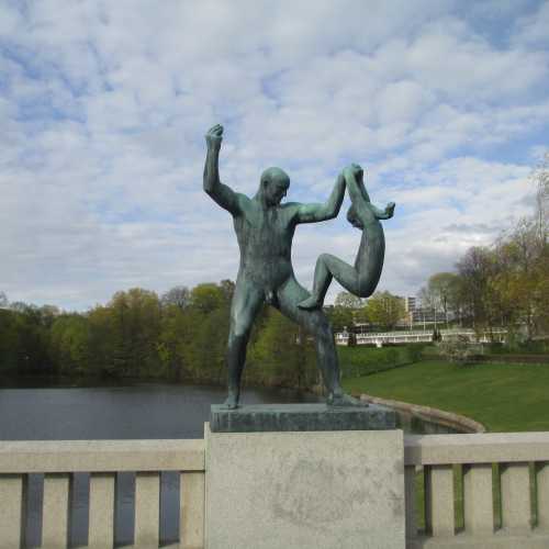 Осло. Скульптурный парк Вигеланна. (02.05.2015)