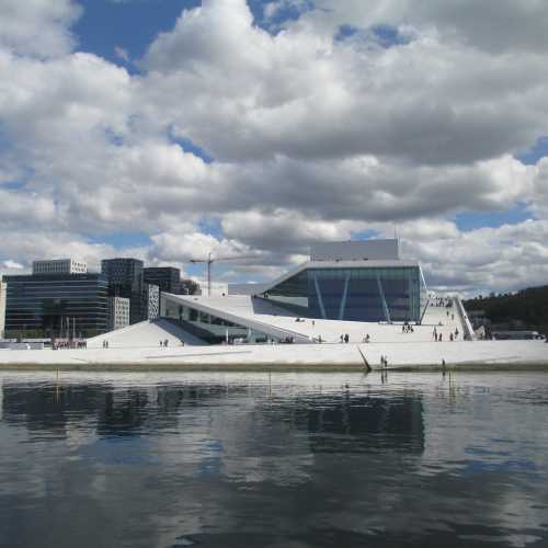 Осло. Вид на здание Оперы. (03.05.2015)