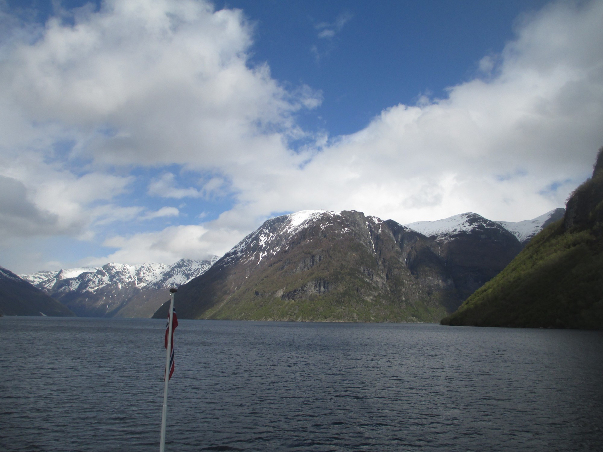 Вид на Гейрангер-фьорд с парома. (08.05.2015)