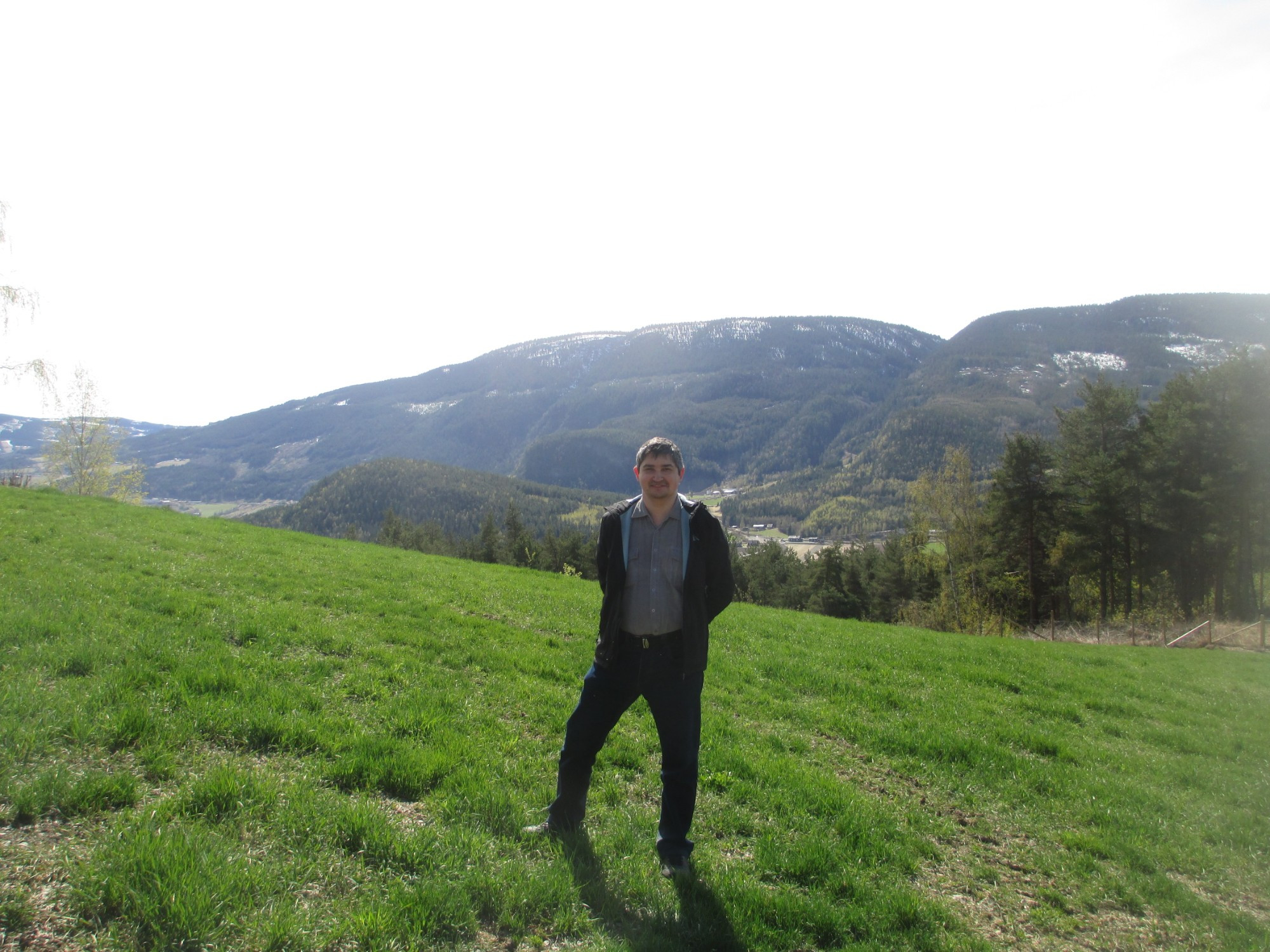 Я и пейзаж долины Гудбрандсдален. (09.05.2015)