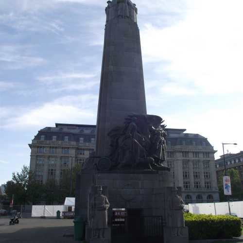 Брюссель. Монумент Славы Бельгийской пехоты. (30.04.2017)