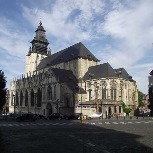 Брюссель. Церковь Богоматери Ла-Шапель. (30.04.2017)