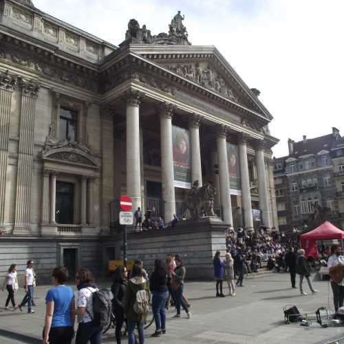 Брюссель. Здание Фондовой биржи. (30.04.2017)