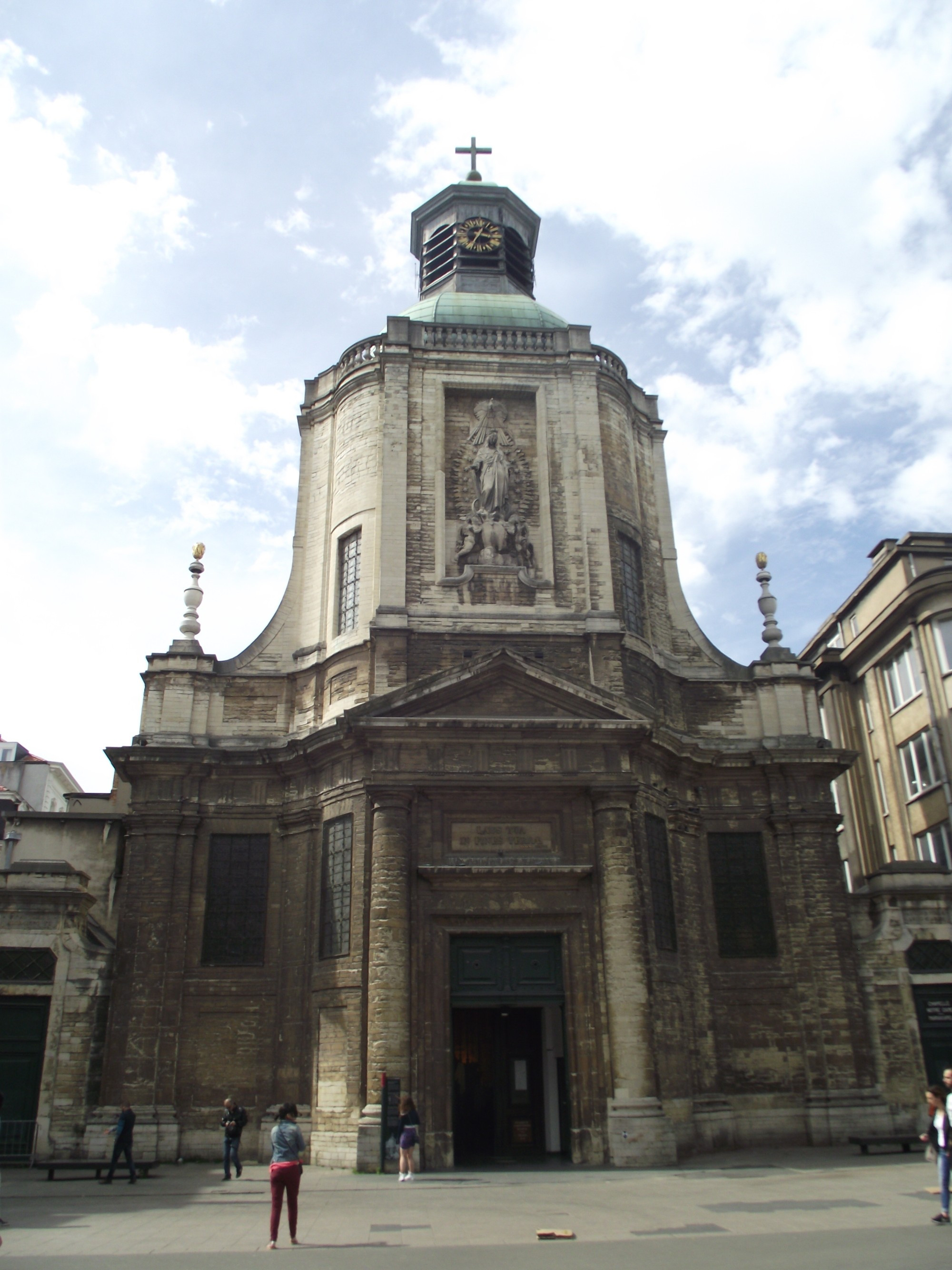 Брюссель. Церковь Нотр-дам-дю-Финистер. (30.04.2017)
