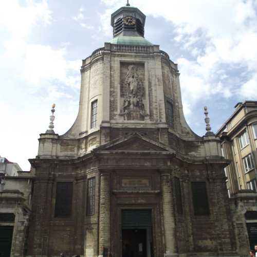 Брюссель. Церковь Нотр-дам-дю-Финистер. (30.04.2017)