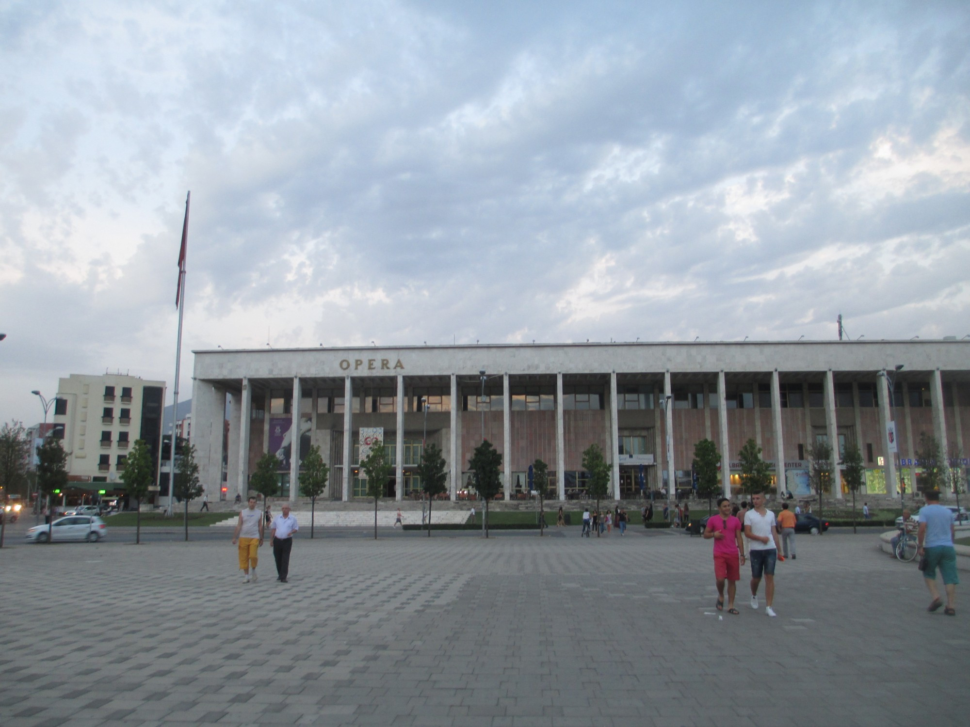 Тирана. Дворец культуры. (05.09.2015)