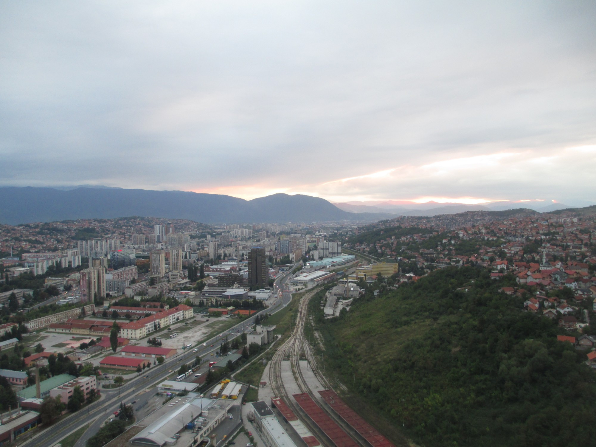 Вид на Сараево с башни Аваз Твист. (07.09.2015)
