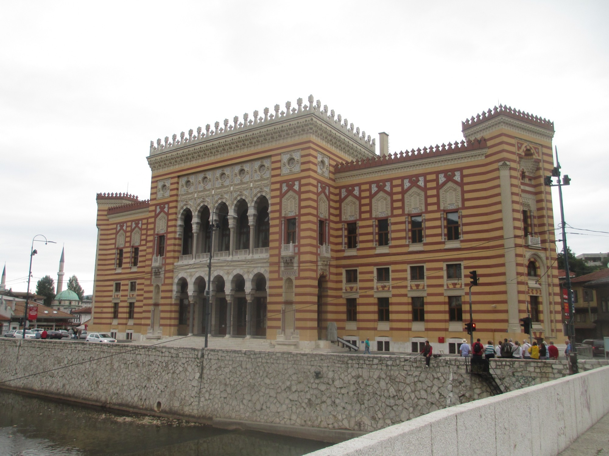 Сараево. Здание Вечницы / Национальная библиотека Боснии и Герцеговины. (07.09.2015)