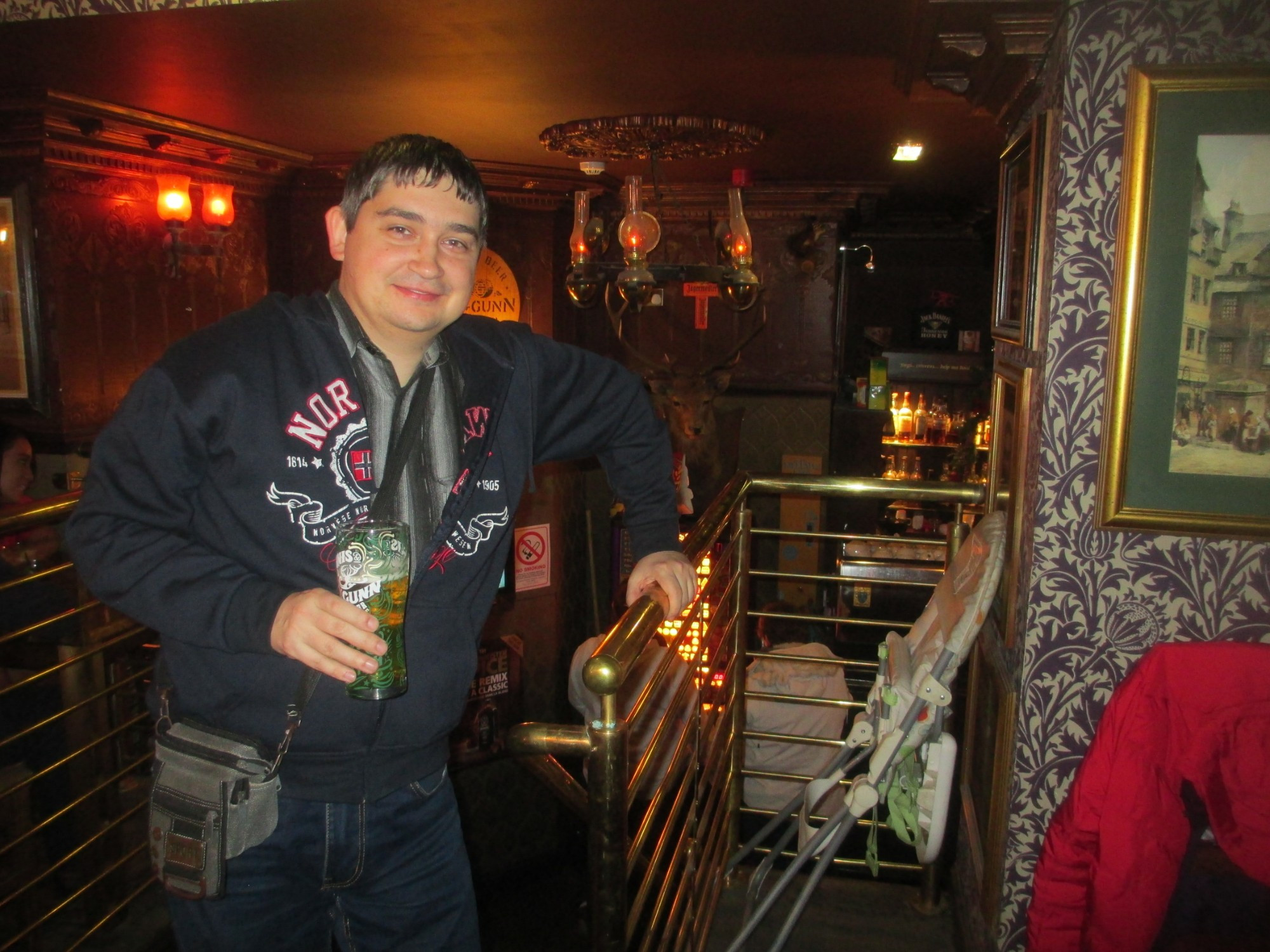 Эдинбург. Я в пабе Royal Mile Tavern. (04.01.2016).