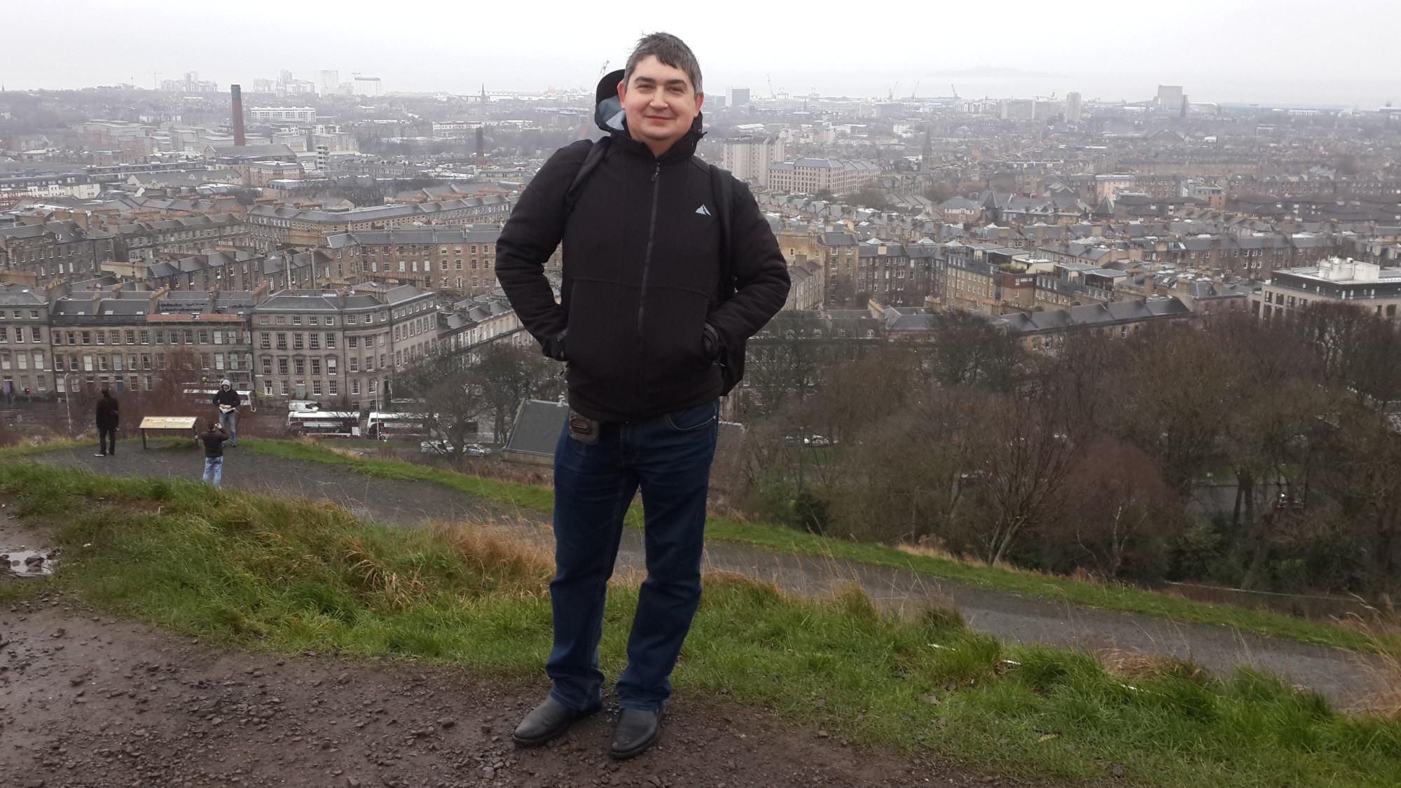 Эдинбург. Я на холме Калтон Хилл. (05.01.2016).