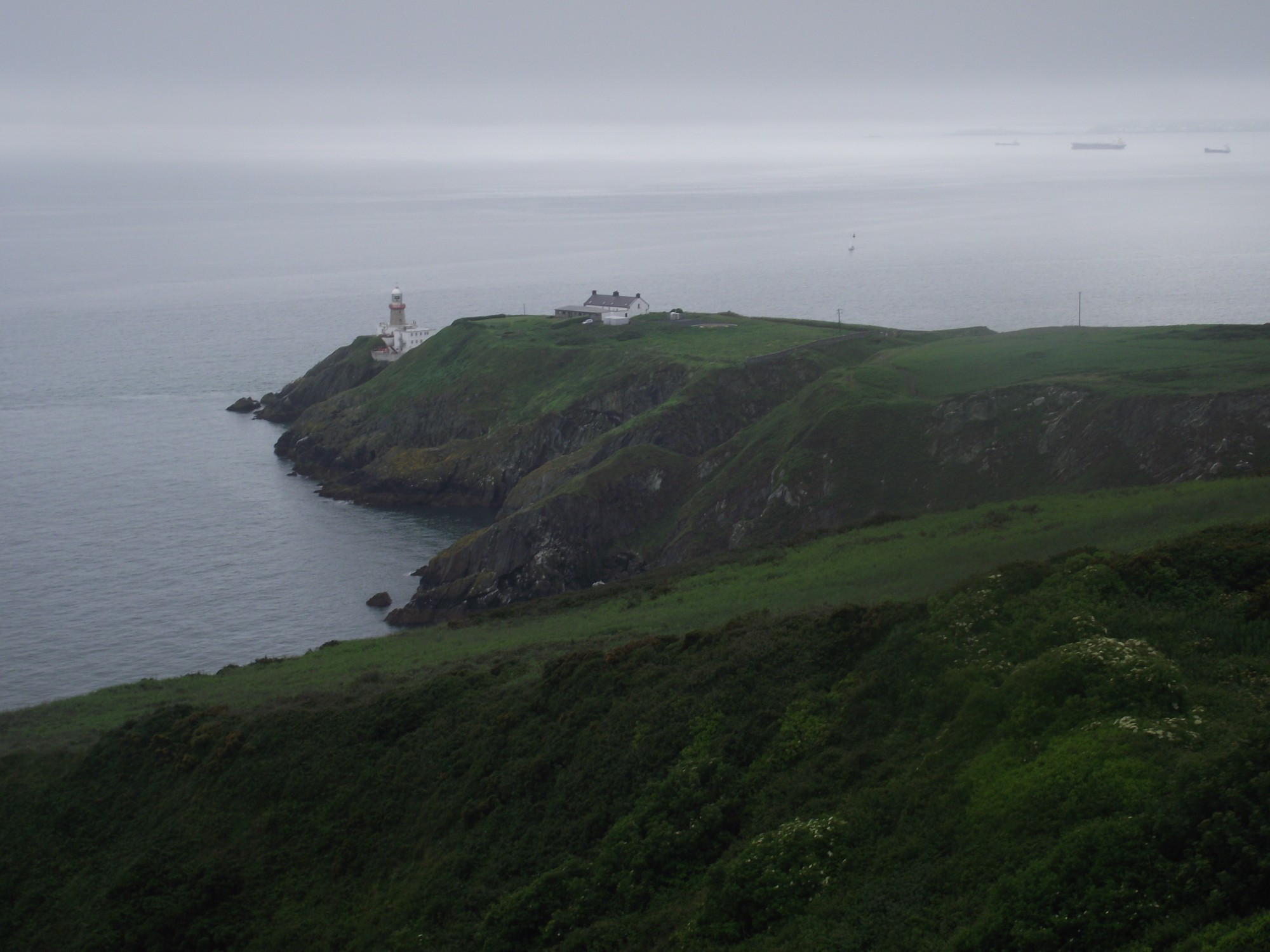 Полуостров Хоут. Вид на Ирландское море и маяк Бэйли. (12.06.2016)