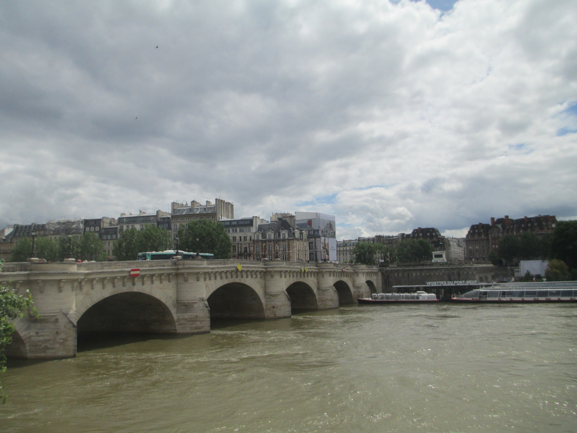 Париж. Мост Нёф. (14.06.2016)