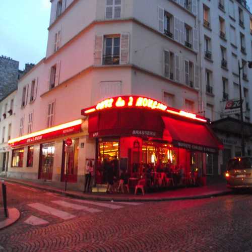 Париж. Монмартр. Cafe de 2 Moulins. (14.06.2016)