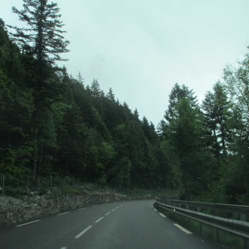 Где-то на дороге во Французских Альпах. (16.06.2016)