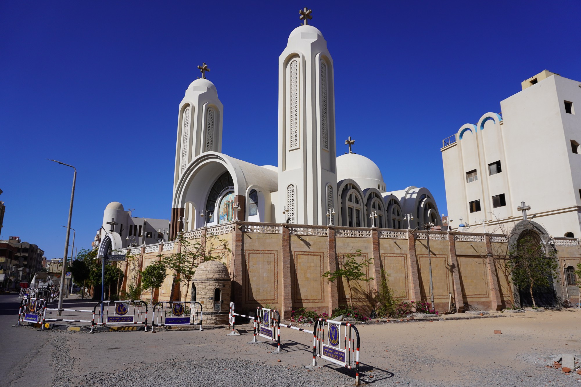 Хургада. Старый город Эль-Дахар. Коптская церковь Св.Шенуда. (22.05.2021)