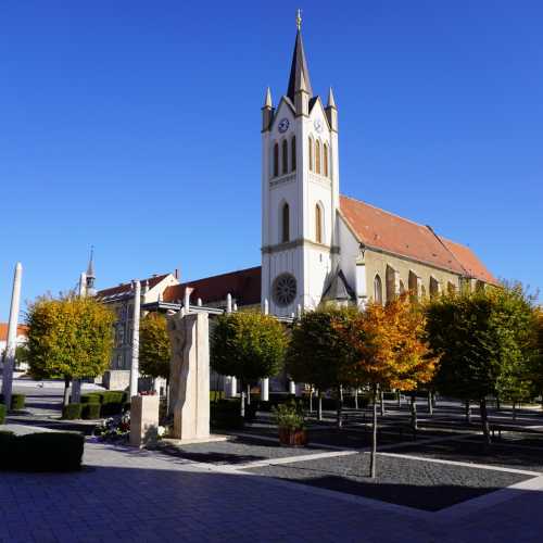 Кестхей. Главная площадь. Францисканская церковь. (25.10.2021)
