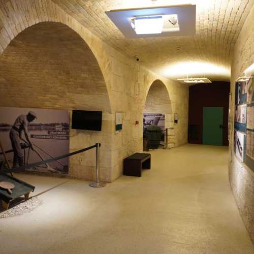 Комаром. Музейная экспозиция в форте Моноштор. (27.10.2021)