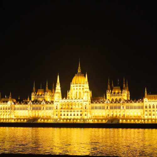 Будапешт. Здание Парламента Венгрии. (27.10.2021)
