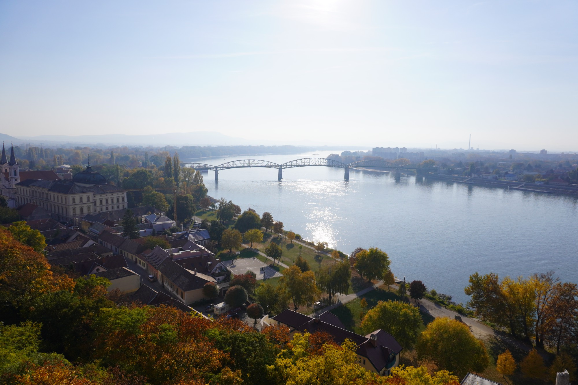 Эстергом. Вид на Дунай и мост Марии Валерии. (27.10.2021)