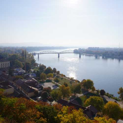 Эстергом. Вид на Дунай и мост Марии Валерии. (27.10.2021)