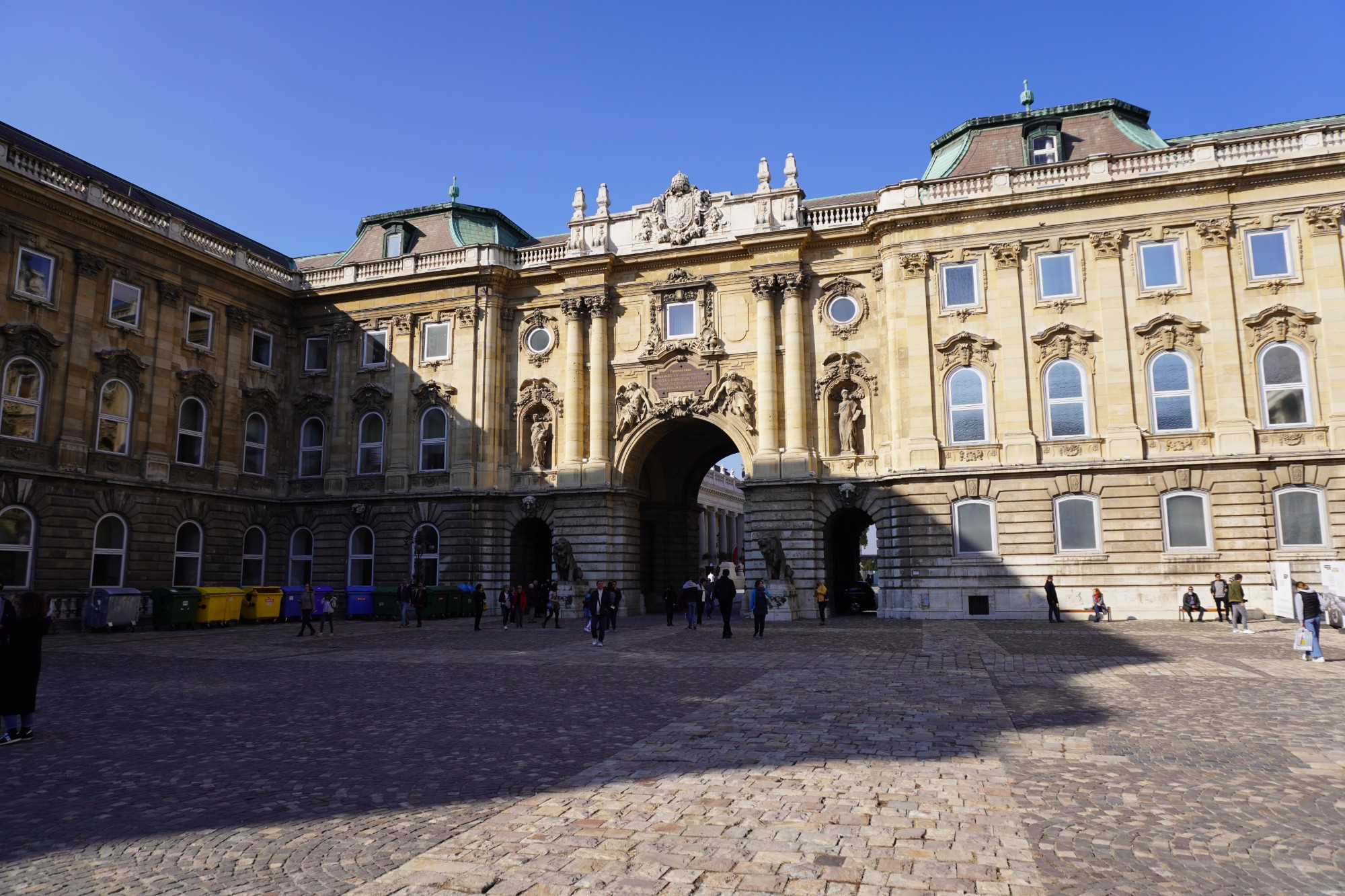 Будапешт. Королевский дворец. Львиный двор. (28.10.2021)