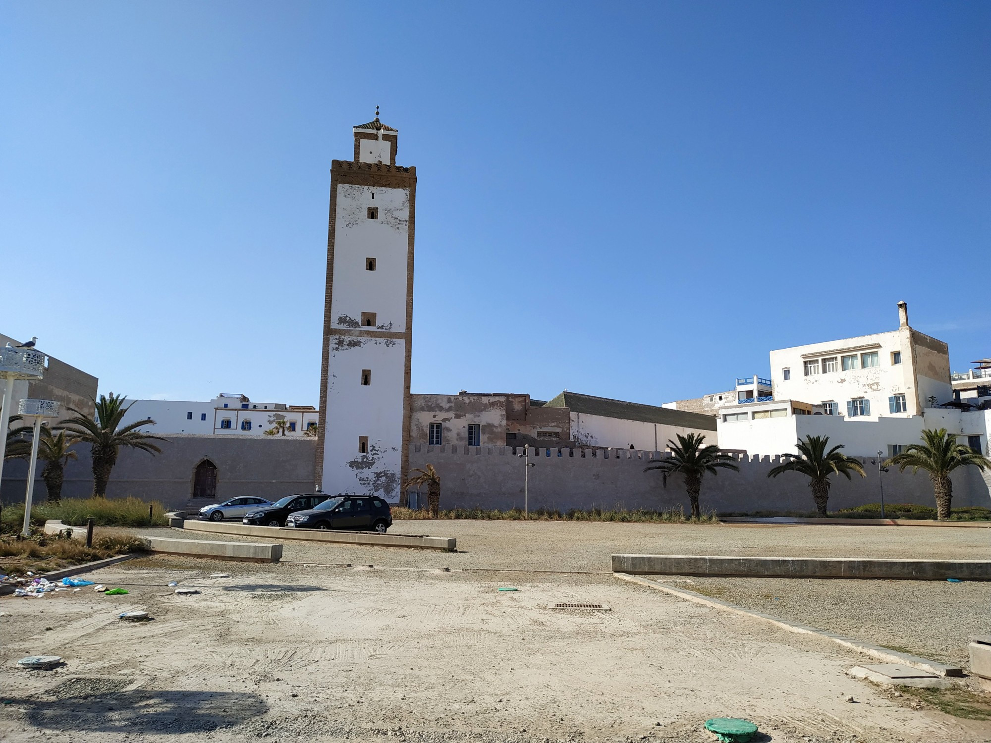 Эс-Сувейра. Вид на мечеть Бен-Юсеф. (15.03.2020)