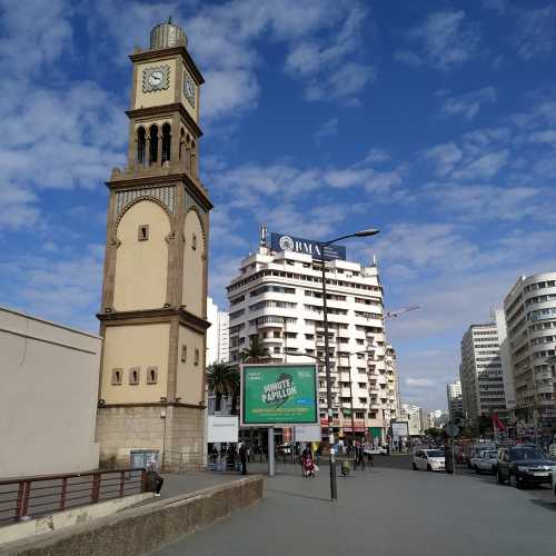 Касабланка. Часовая башня у стен старой медины. (16.03.2020)