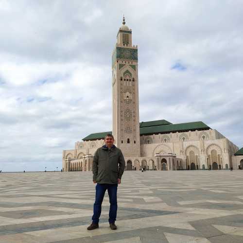 Касабланка. Я на фоне мечети Хасана II. (16.03.2020)