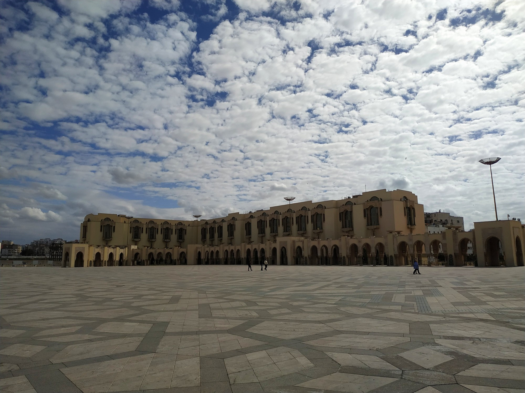 Касабланка. Площадь у мечети Хасана II. (16.03.2020)