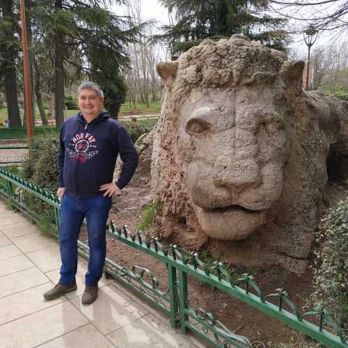 Ифран. Я у скульптуры «Ифранский лев». (19.03.2020)
