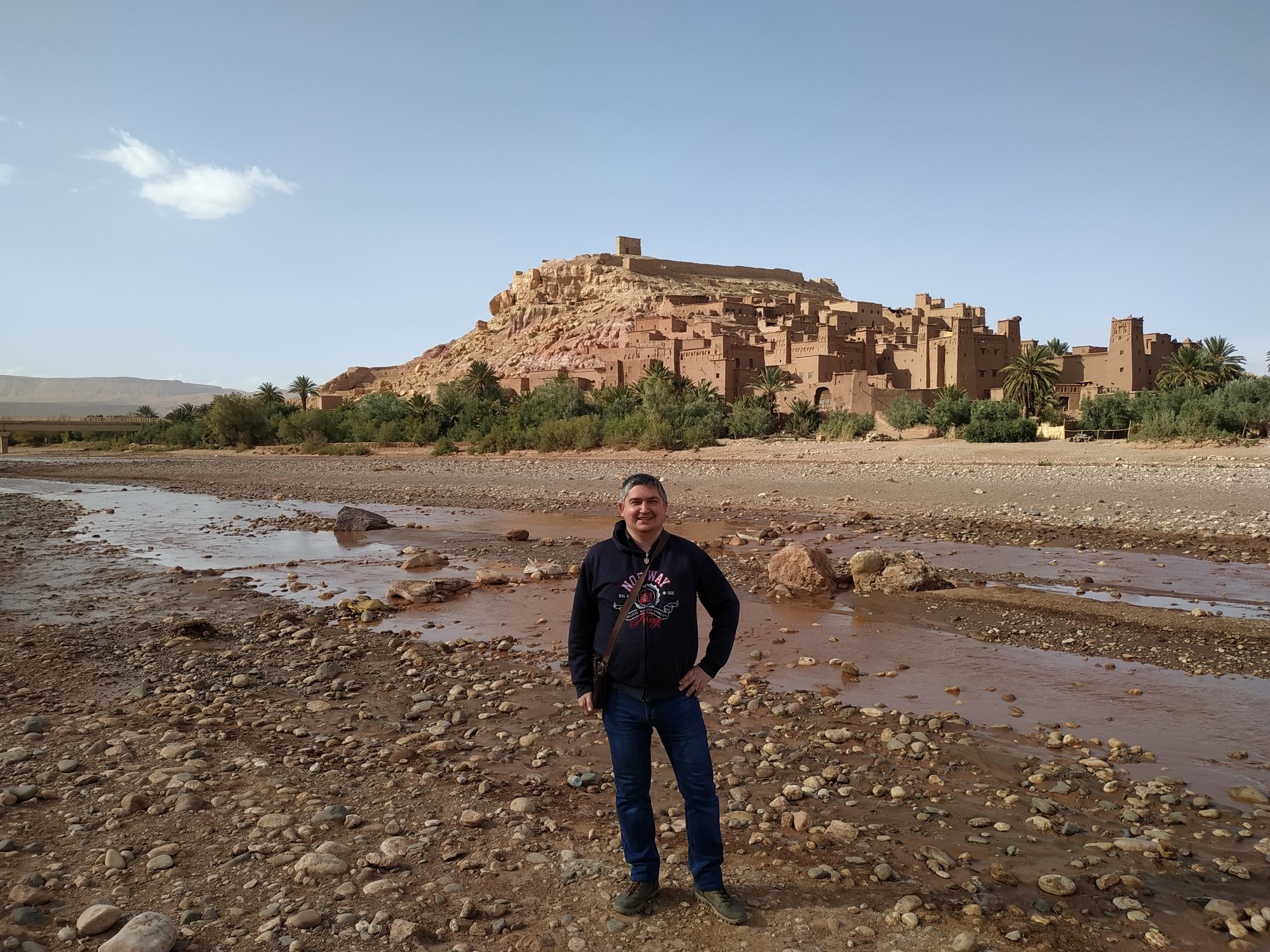 Я на фоне ксара Айт-Бен-Хадду. (20.03.2020)