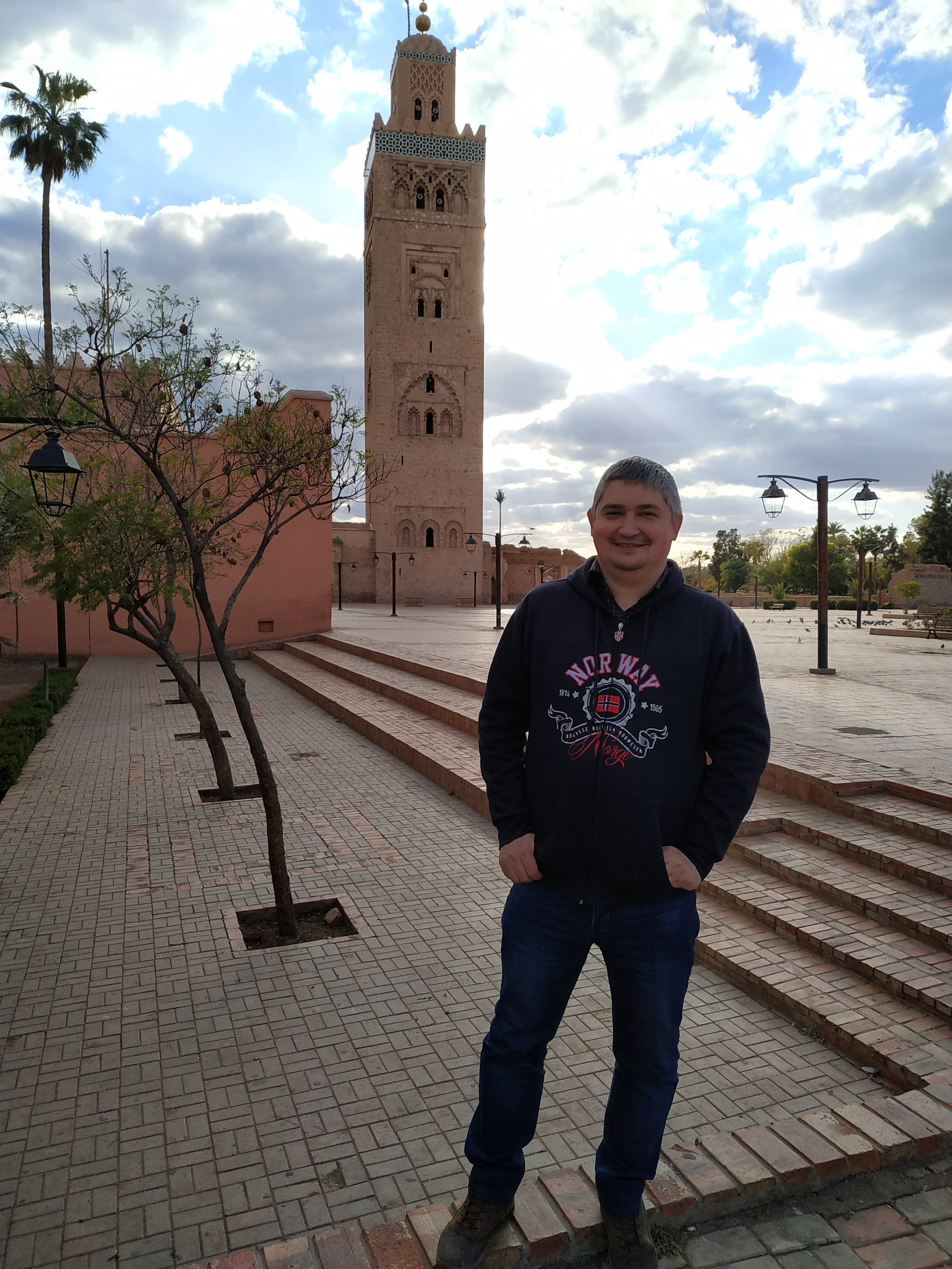 Марракеш. Я на фоне мечети Кутубия. (21.03.2020)