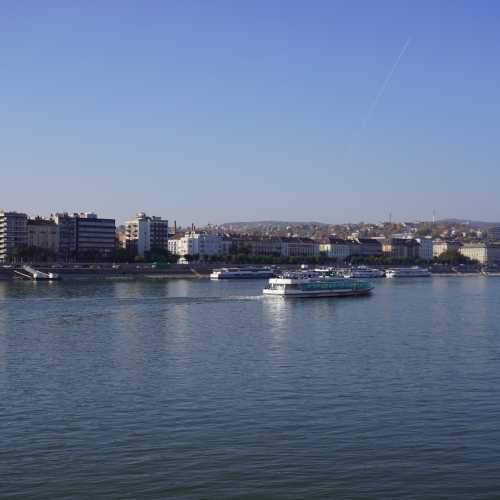 Будапешт. Вид на Дунай с набережной в Пеште. (28.10.2021)