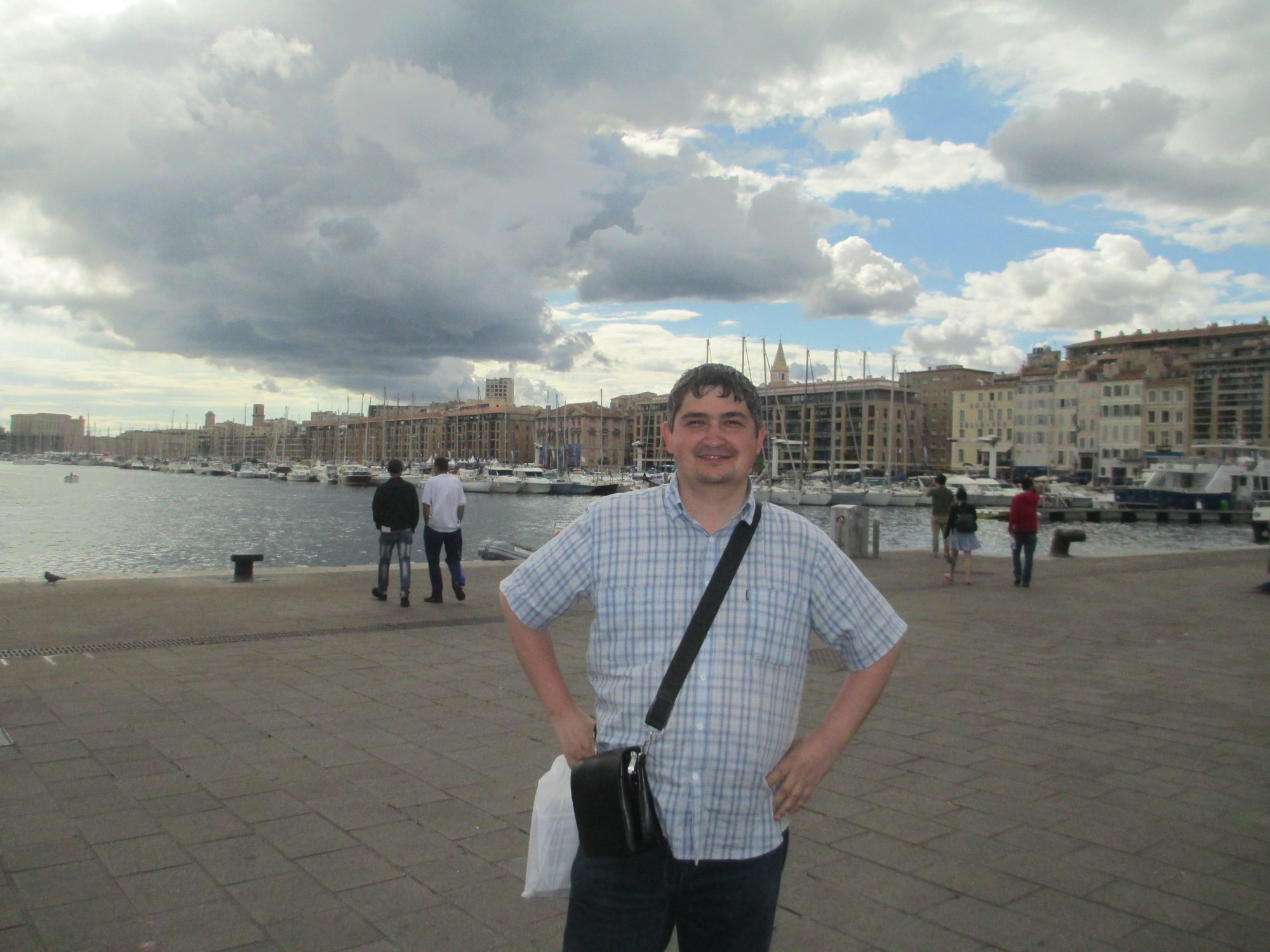 Марсель. Я на фоне Старого порта. (18.06.2016)