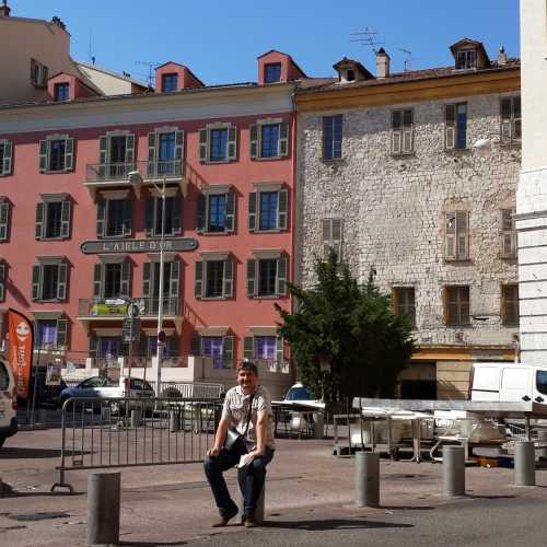 Ницца. Старый город. Я на площади Сен-Франсуа. (22.06.2016)