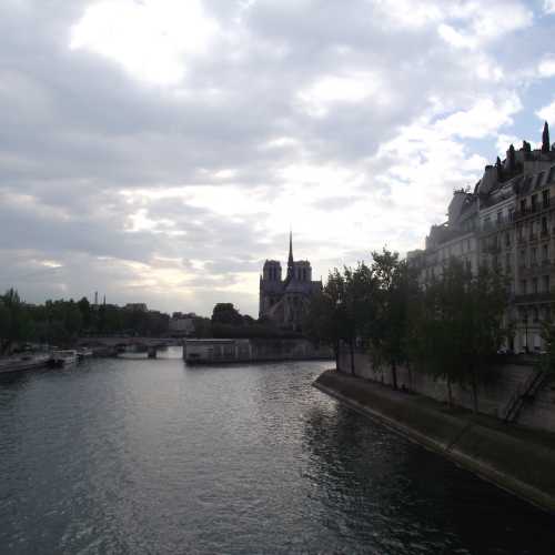Париж. Вид на Сену с моста Турнель. (28.04.2017)