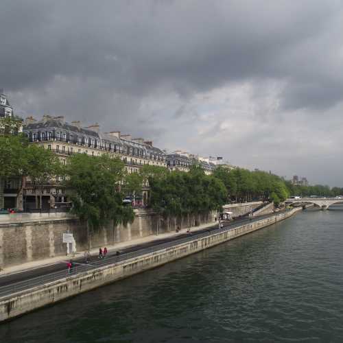 Париж. Вид с моста Пон-Нёф. (28.04.2017)