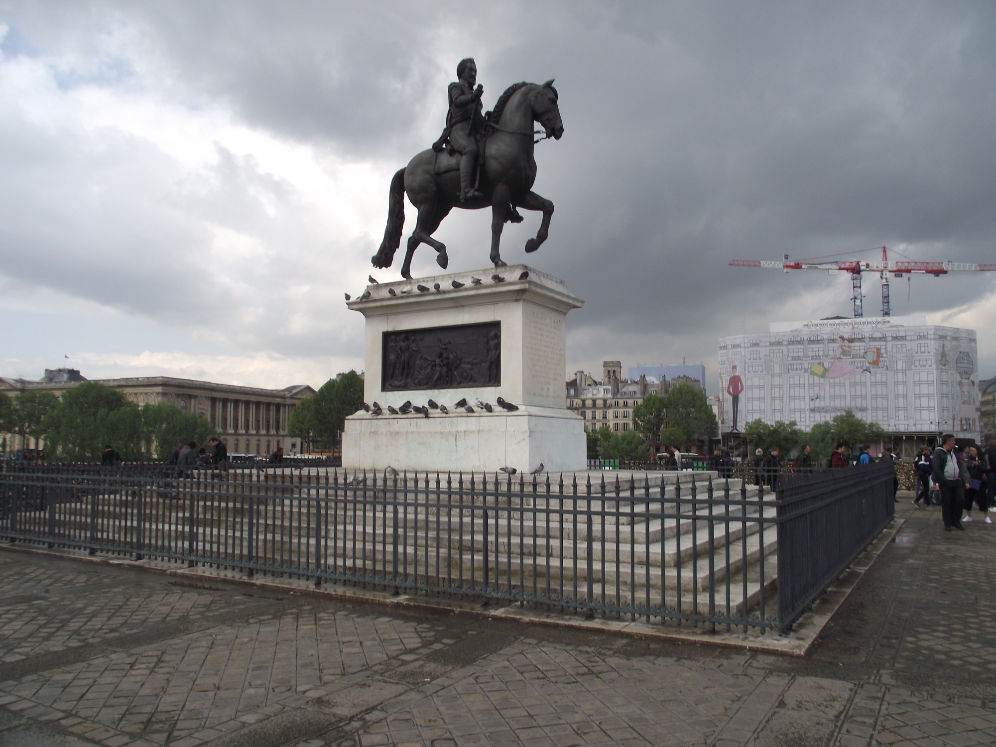 Париж. Памятник Генриху IV. (28.04.2017)