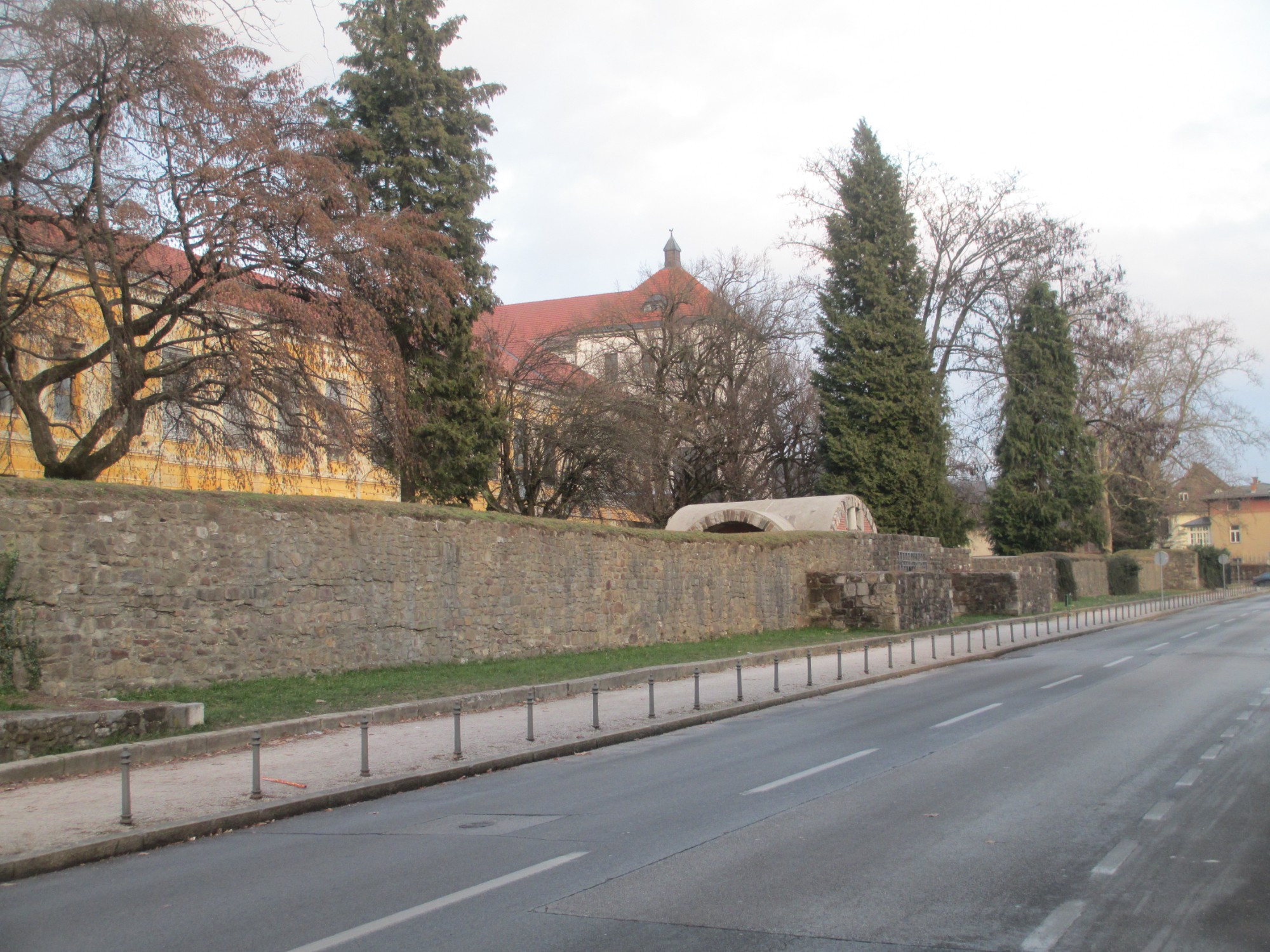Любляна. Южная стена римского города Эмона. (02.01.2017)