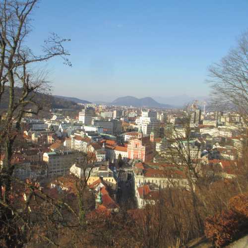 Любляна. Вид с холма от Люблянского замка. (02.01.2017)