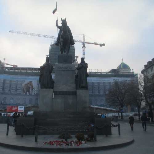 Прага. Памятник Святому Вацлаву. (31.12.2016)