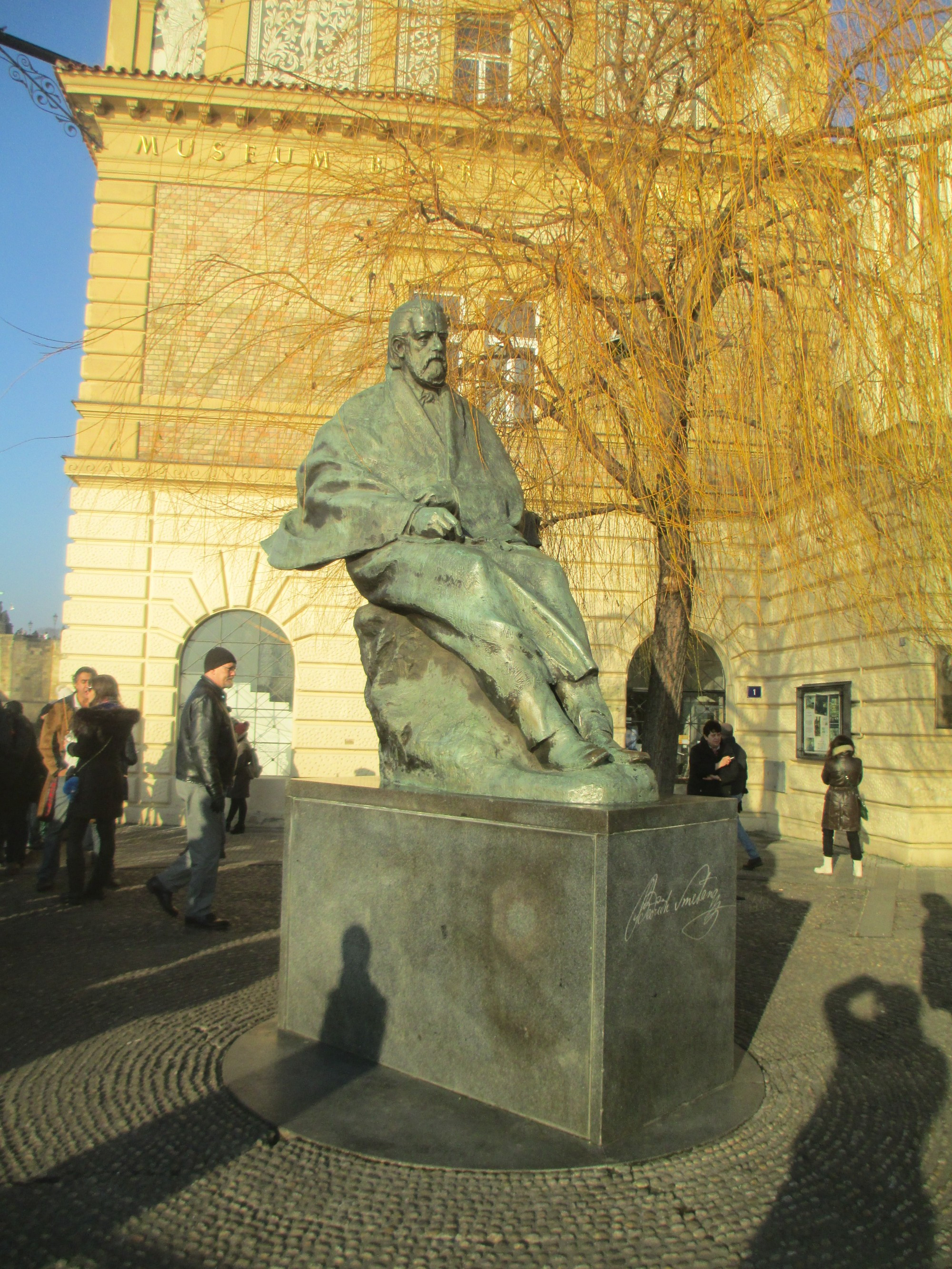 Прага. Памятник Бедриху Сметане. (31.12.2016)